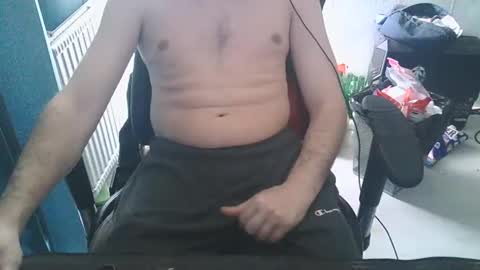 Snapshot of enriquexxx21xxx chatting on 10-10-25, 11:42 enriquexxx21xxx online show from 10-10-25, 11:42