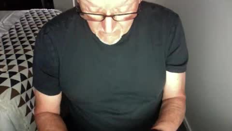 Snapshot of enzed2 chatting on 05-19-26, 03:46 enzed2 online show from 05-19-26, 03:46