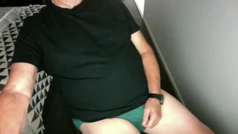 Snapshot of enzed2 chatting on 05-20-26, 03:13 enzed2 online show from 05-20-26, 03:13