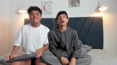 Snapshot of enzo_love18 chatting on 03-18-26, 05:10 enzo online show from 03-18-26, 05:10