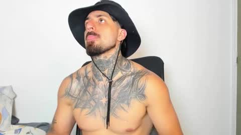 Enzo Aren online show from 10-31-25, 11:28