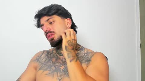 Enzo Aren online show from 11-15-25, 12:08