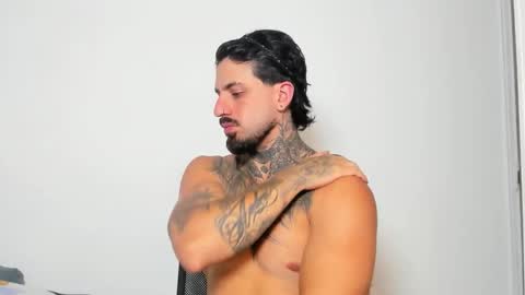 Enzo Aren online show from 12-18-25, 11:00