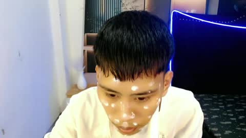 Snapshot of eouae chatting on 06-29-26, 10:15 ask me online show from 06-29-26, 10:15