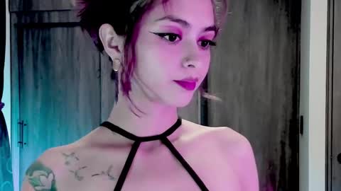 Leyla online show from 12-04-25, 08:06