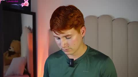 Snapshot of eragonbooy02 chatting on 03-09-26, 09:30 Eragon online show from 03-09-26, 09:30