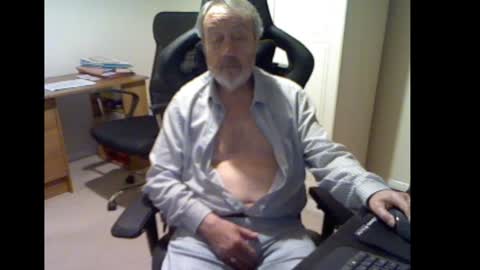 Snapshot of erasmus_d chatting on 12-05-24, 06:00 erasmus_d online show from 12-05-24, 06:00