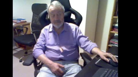 Snapshot of erasmus_d chatting on 12-06-24, 06:50 erasmus_d online show from 12-06-24, 06:50