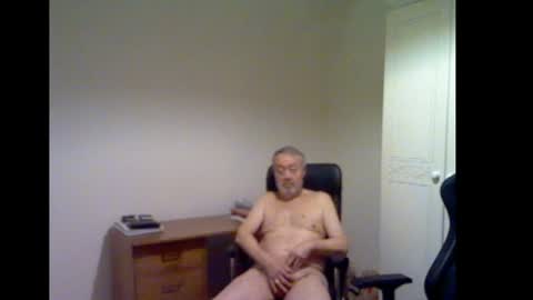 Snapshot of erasmus_d chatting on 12-12-24, 06:31 erasmus_d online show from 12-12-24, 06:31