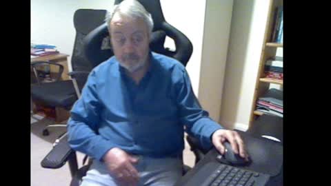 Snapshot of erasmus_d chatting on 12-24-24, 05:44 erasmus_d online show from 12-24-24, 05:44