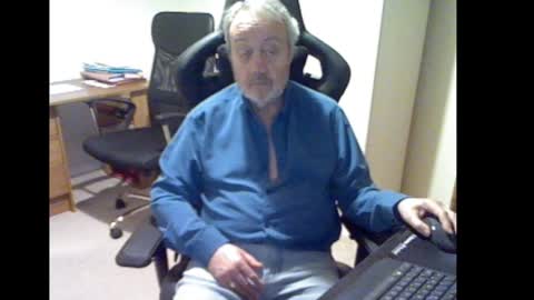 Snapshot of erasmus_d chatting on 01-03-25, 05:31 erasmus_d online show from 01-03-25, 05:31