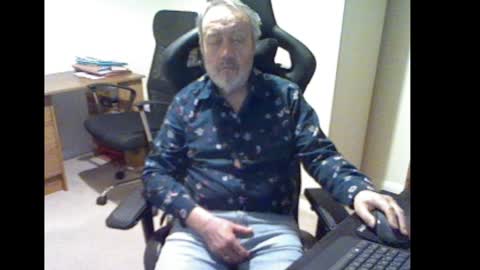 Snapshot of erasmus_d chatting on 01-06-25, 05:59 erasmus_d online show from 01-06-25, 05:59