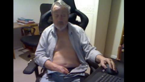 Snapshot of erasmus_d chatting on 01-09-25, 06:36 erasmus_d online show from 01-09-25, 06:36