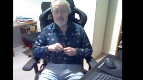 Snapshot of erasmus_d chatting on 01-26-25, 05:55 erasmus_d online show from 01-26-25, 05:55
