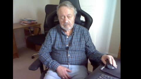 Snapshot of erasmus_d chatting on 01-27-25, 12:48 erasmus_d online show from 01-27-25, 12:48