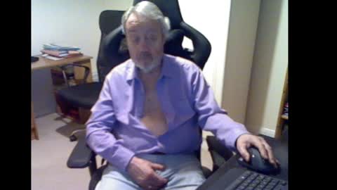 Snapshot of erasmus_d chatting on 02-01-25, 06:08 erasmus_d online show from 02-01-25, 06:08