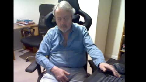 Snapshot of erasmus_d chatting on 02-14-25, 06:19 erasmus_d online show from 02-14-25, 06:19