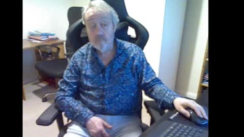 Snapshot of erasmus_d chatting on 02-16-25, 05:26 erasmus_d online show from 02-16-25, 05:26