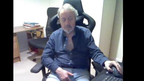 Snapshot of erasmus_d chatting on 02-22-25, 06:41 erasmus_d online show from 02-22-25, 06:41