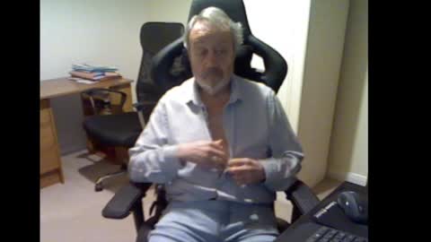 Snapshot of erasmus_d chatting on 02-23-25, 05:50 erasmus_d online show from 02-23-25, 05:50