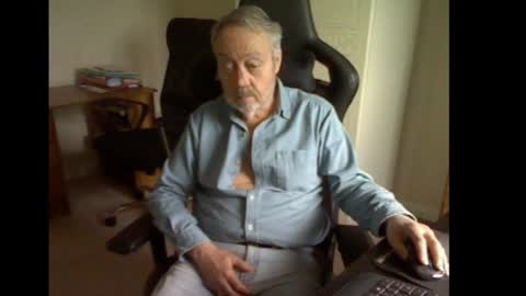 Snapshot of erasmus_d chatting on 03-06-25, 05:33 erasmus_d online show from 03-06-25, 05:33