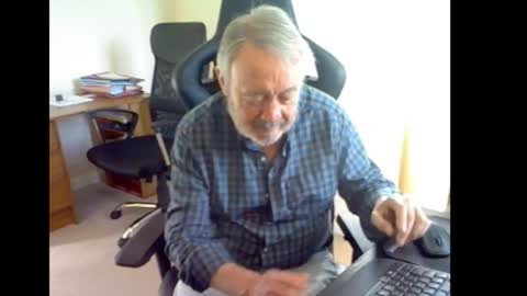 Snapshot of erasmus_d chatting on 09-12-25, 05:02 erasmus_d online show from 09-12-25, 05:02