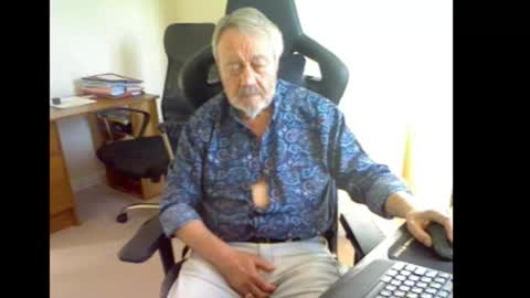 Snapshot of erasmus_d chatting on 09-13-25, 05:13 erasmus_d online show from 09-13-25, 05:13