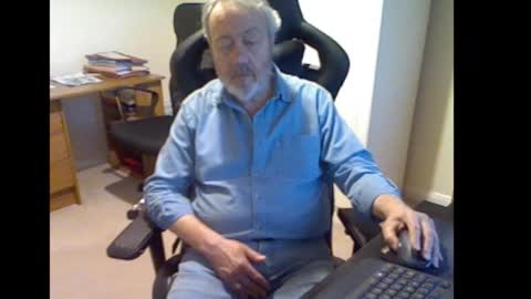 Snapshot of erasmus_d chatting on 09-26-25, 05:28 erasmus_d online show from 09-26-25, 05:28