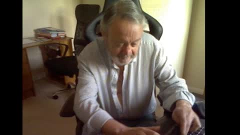 Snapshot of erasmus_d chatting on 10-07-25, 04:59 erasmus_d online show from 10-07-25, 04:59