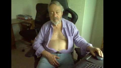 Snapshot of erasmus_d chatting on 10-13-25, 04:40 erasmus_d online show from 10-13-25, 04:40