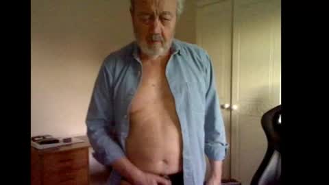 erasmus_d online show from 03-18-26, 06:11