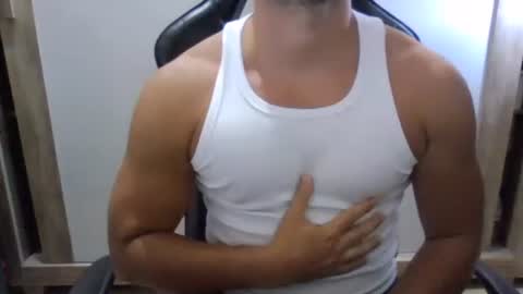 Snapshot of erectuspintus chatting on 11-27-25, 01:24 erectuspintus online show from 11-27-25, 01:24