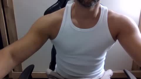 Snapshot of erectuspintus chatting on 01-13-26, 12:32 erectuspintus online show from 01-13-26, 12:32