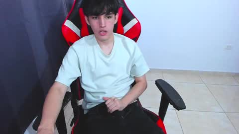 eren_tatakae online show from 01-23-25, 04:48