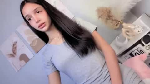 Snapshot of eres_guapa chatting on 05-20-26, 03:56 Elisa online show from 05-20-26, 03:56