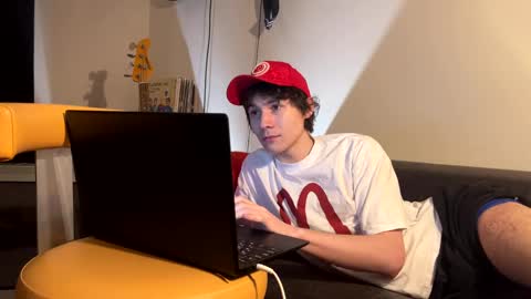 Snapshot of eric_carrotman chatting on 03-12-25, 04:46 Eric Carrotman online show from 03-12-25, 04:46