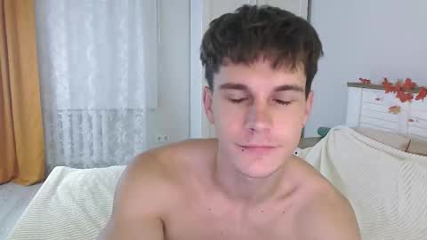 Eric Crush online show from 10-19-25, 06:14