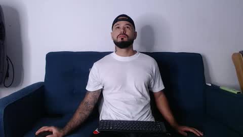 Snapshot of eric_evans1 chatting on 11-08-25, 10:04 Eric Evans online show from 11-08-25, 10:04