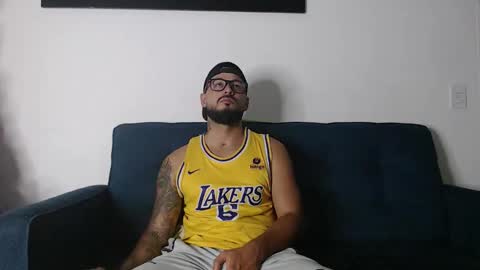 Snapshot of eric_evans1 chatting on 12-04-25, 04:11 Eric Evans online show from 12-04-25, 04:11