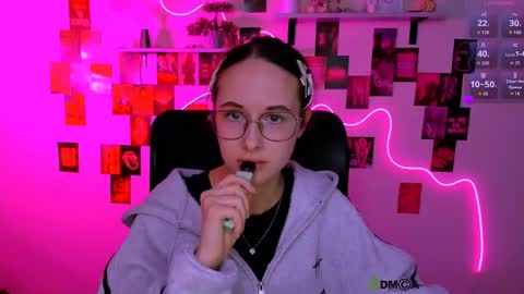 your dear Erica  online show from 04-25-26, 07:11