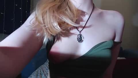 Erica online show from 10-12-25, 10:58