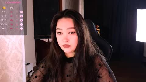 Erica Wayne online show from 11-06-25, 08:04