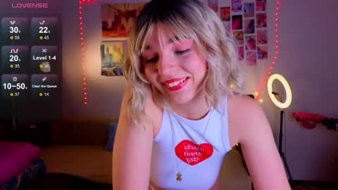 Snapshot of erica_winterr chatting on 02-08-25, 03:21 Erica Winterr online show from 02-08-25, 03:21