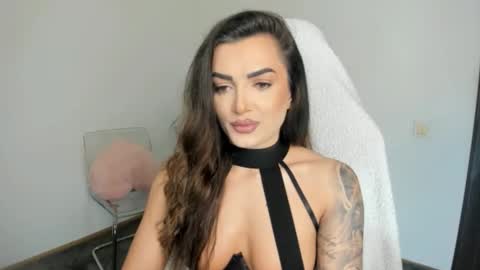 Snapshot of erica_xoo chatting on 03-11-26, 06:08 Riaaa online show from 03-11-26, 06:08