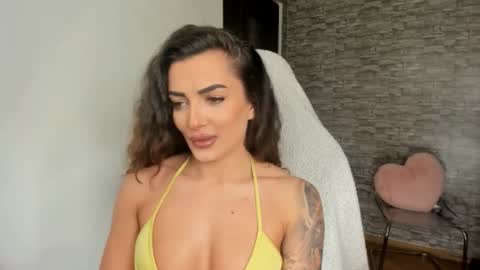Snapshot of erica_xoo chatting on 03-22-26, 07:50 Riaaa online show from 03-22-26, 07:50