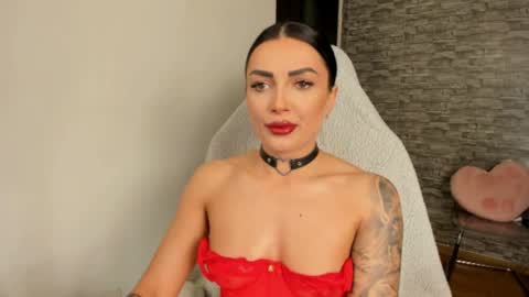 Snapshot of erica_xoo chatting on 04-01-26, 04:37 Riaaa online show from 04-01-26, 04:37