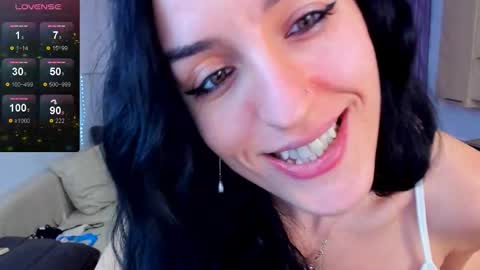 Snapshot of ericabunny chatting on 11-08-25, 06:35 Erika online show from 11-08-25, 06:35