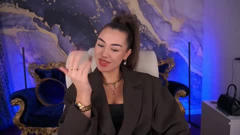 Erica online show from 09-17-25, 05:53