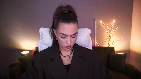 Erica online show from 09-24-25, 07:23