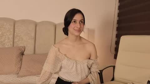 Snapshot of ericbana_ chatting on 05-11-26, 04:18 Dayanna online show from 05-11-26, 04:18